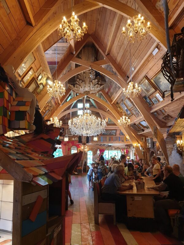 binnen in het pannenkoekenhuis