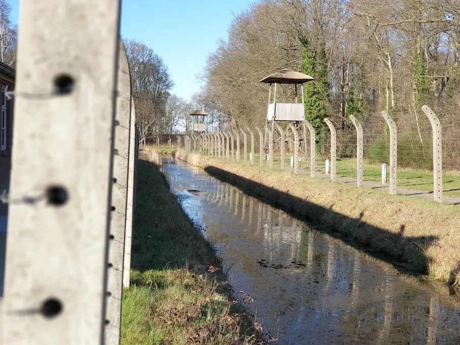 Kamp Vught is erg indrukwekkend.